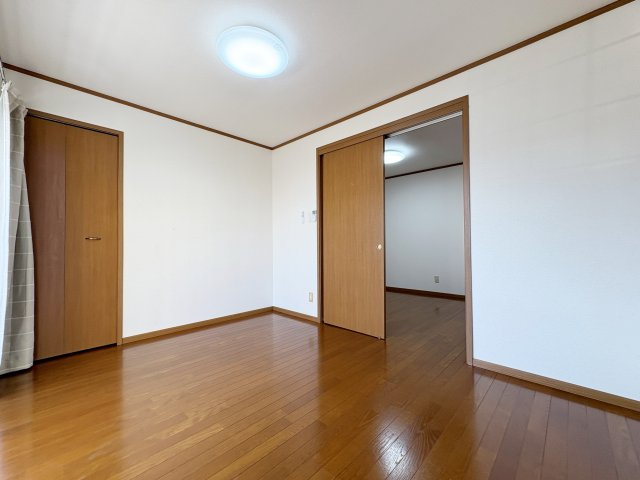 【洋室】 | フルールセーヌⅠ | ※同物件、別のお部屋の写真です。設備は現況に従います。