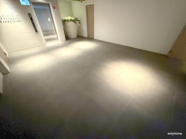 ベルエ難波西　仲介手数料無料のロビー