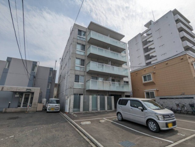 Ｍｉｄｔｏｗｎ　Ｔｅｒｒａｃｅ　Ｎ２０