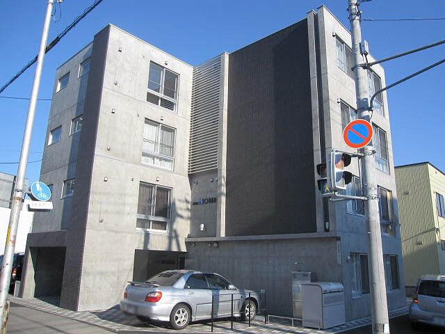 エムスクエア