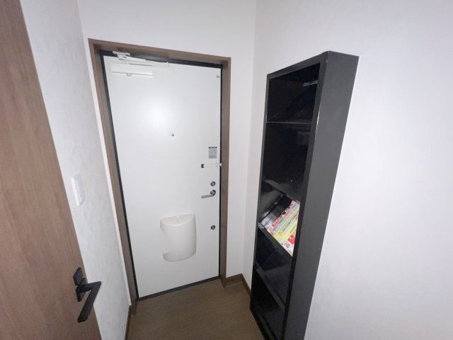 ヴェリーサ王寺の玄関