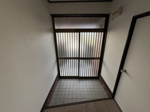 ハウス春日丘の玄関