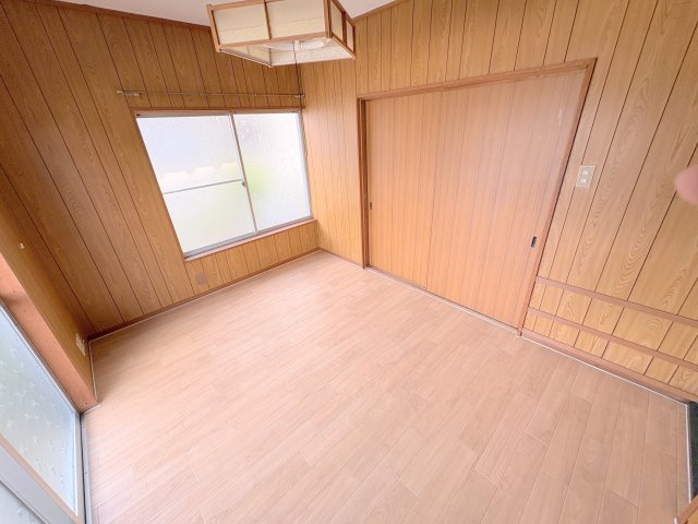 勢野西4丁目戸建の居間・リビング