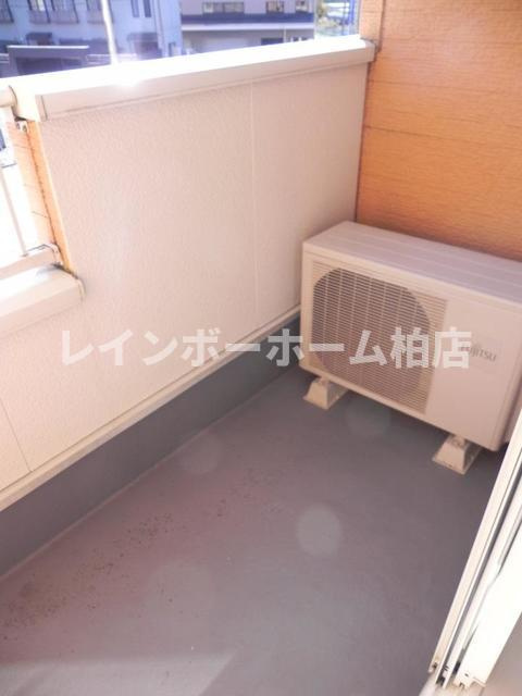 【仲介手数料：50％OFF】対象物件！のバルコニー|外からの目が気にならないバルコニーで洗濯物が干せます