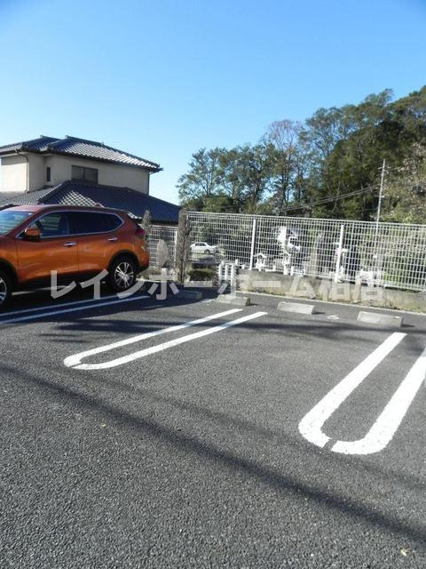 【仲介手数料：50％OFF】対象物件！の駐車場|駐車場があるので、車を買う予定の方も安心です