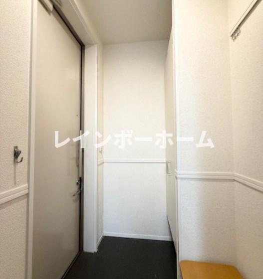 フォルスXVIの玄関