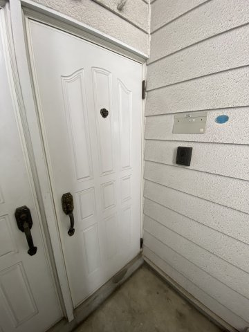 ホワイトヒルズの玄関|別部屋写真参考