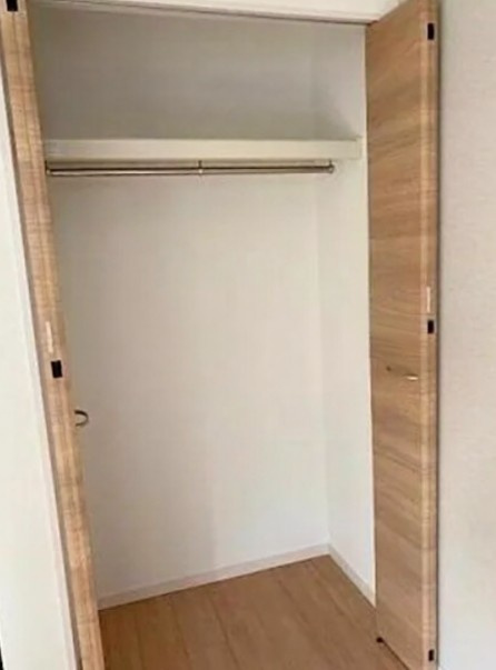 足立区伊興１丁目のアパートの収納