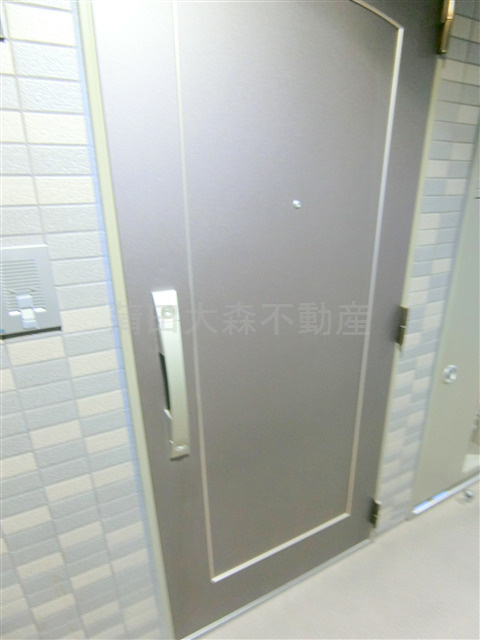 ルーブル大鳥居参番館の玄関