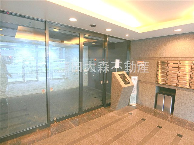 ルーブル大鳥居参番館のエントランス