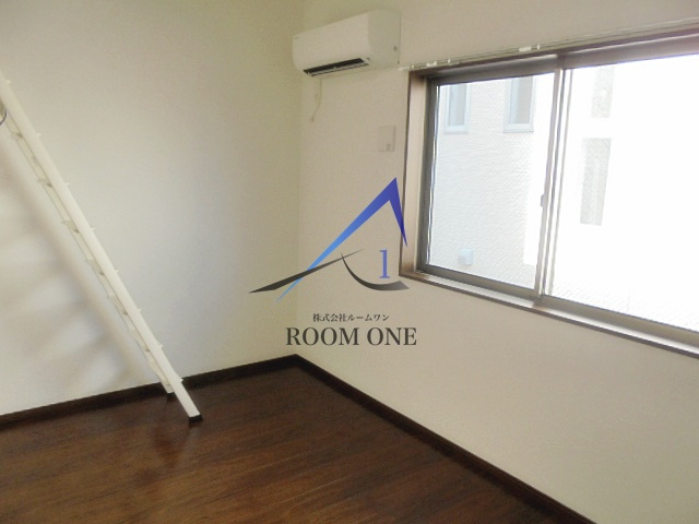 ヴェラハイツ白楽二番館の居間・リビング|洋室のお部屋です。