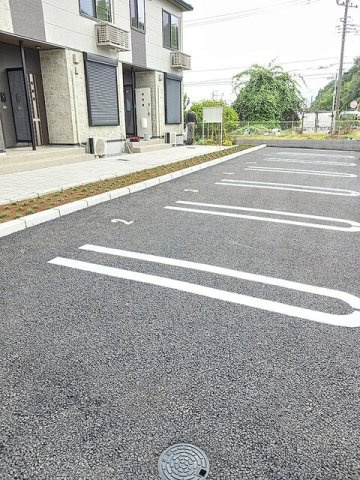 ストロベリーカーサⅠの駐車場