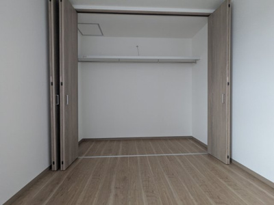 【収納】 | 筑紫が丘３丁目　新築戸建 | 大きなクローゼットがございます。