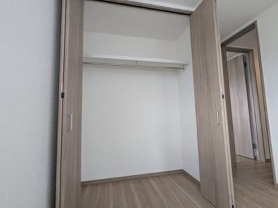 【収納】 | 筑紫が丘３丁目　新築戸建 | こちらも大きなクローゼットがあります。
