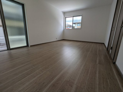 【居間・リビング】 | 筑紫が丘３丁目　新築戸建 | 床暖房設置されております。