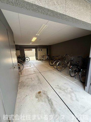 SHOKEN Residence大阪都島の駐車場