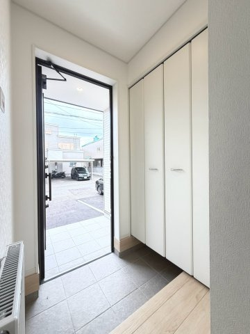 【新築戸建】札幌市南区川沿13条1丁目2棟の玄関|(1号棟)