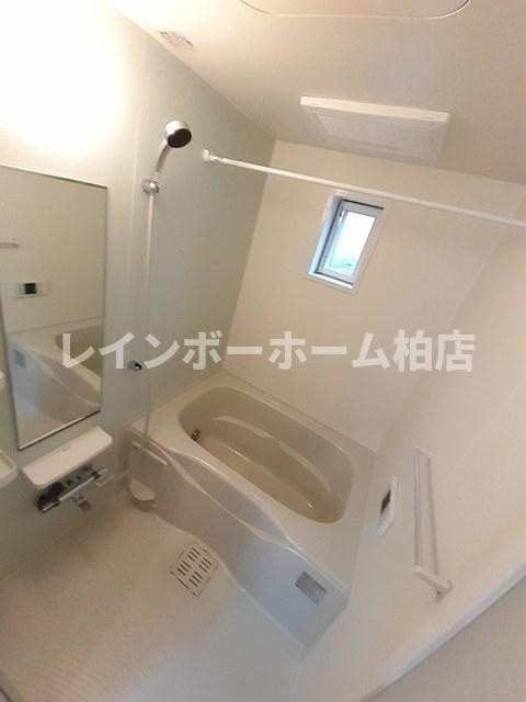 【仲介手数料：50％OFF】対象物件！の浴室|落ち着いた空間のお風呂です