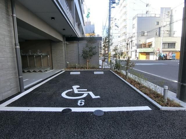 オーキッドレジデンス森下の駐車場