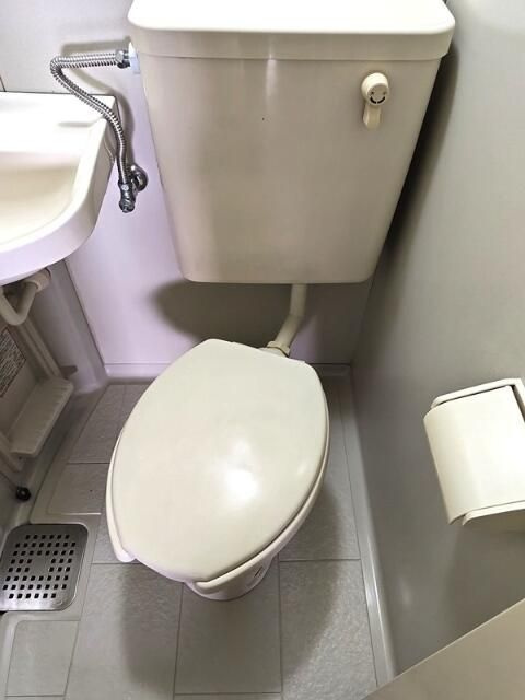 目黒区上目黒３丁目のアパートのトイレ