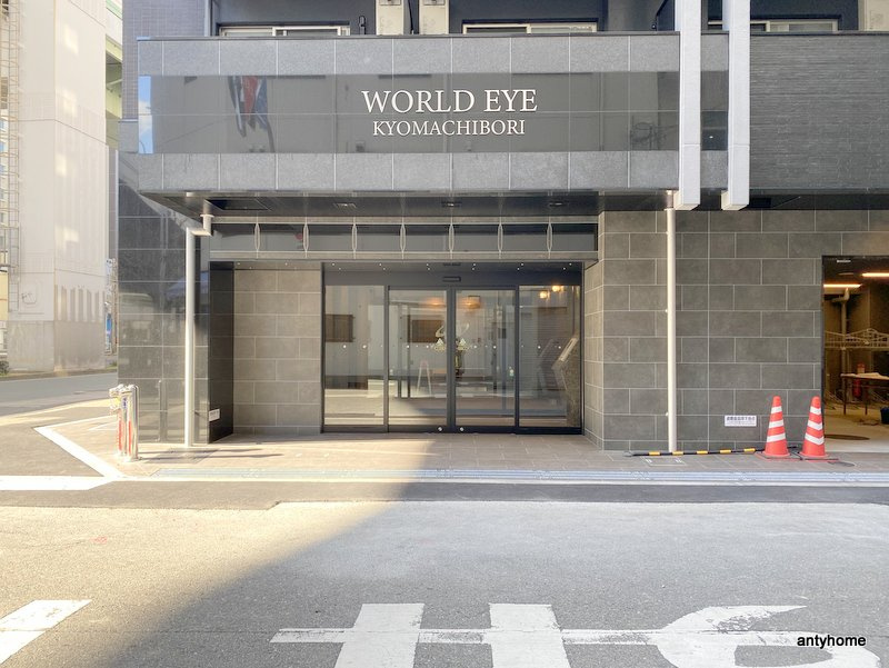 ワールドアイ京町堀 仲介手数料無料のエントランス