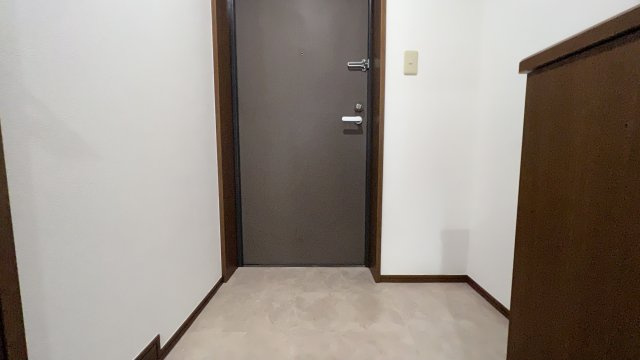 グランメール千本　A棟の玄関