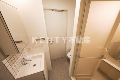 【洗面所】 | ＳＰＥＣ　ＲＥＳＩＤＥＮＣＥ　大井５ | 忙しい朝には欠かせない洗面所です