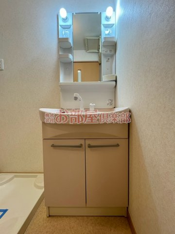 グリーンキャッスルの洗面所|忙しい朝には欠かせない洗面所です