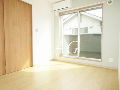 【居間・リビング】 | フェンガリ西台 | 洋室のお部屋です。
