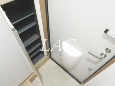 【玄関】 | フェンガリ西台 | 玄関です。