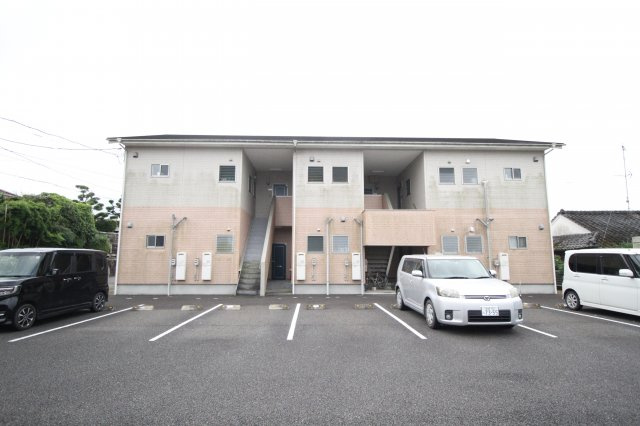 グリーンコーポさくらの駐車場|駐車スペースもあります