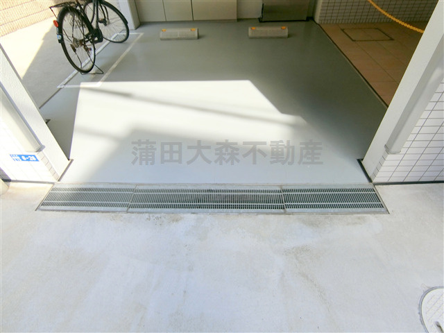スカイコート蒲田弐番館の駐車場