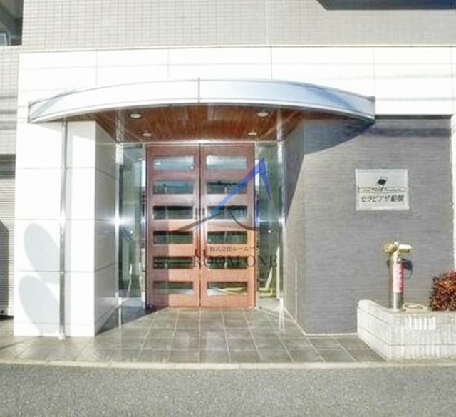 セラピアザ船橋のエントランス|エントランスです。
