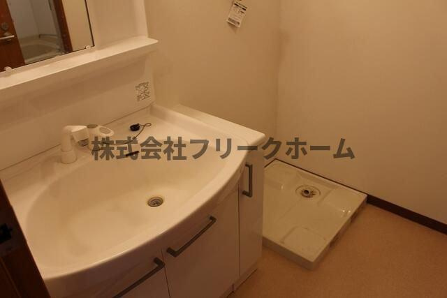 武蔵野市吉祥寺東町２丁目の賃貸マンションの洗面所