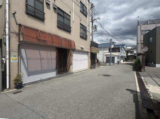 三津屋中2丁目店舗