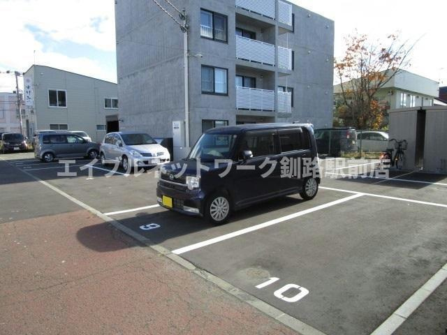 サンマリーナの駐車場