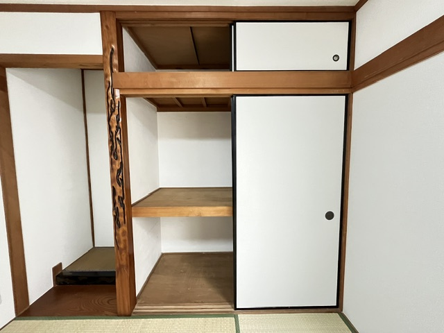 向野町貸家の収納
