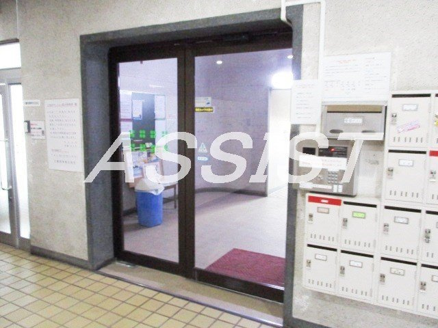 上池台マンションのエントランス
