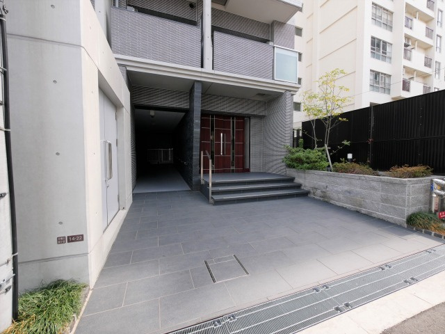 スワンズシティ北堀江のエントランス