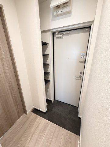 ＭＥＬＬＡＳ新秋津Ⅱの玄関