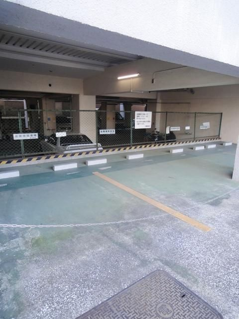 上池台マンションの駐車場
