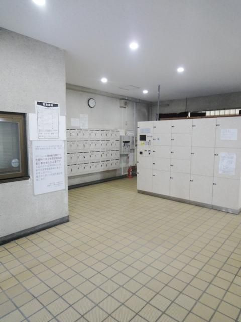 上池台マンションのロビー