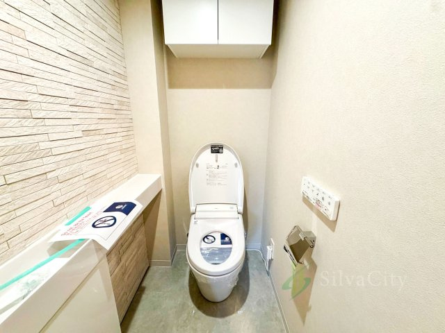 池田山スカイマンションのトイレ|清潔感と落ち着きに配慮されたトイレスペース。シンプルで洗練された空間が、毎日を快適に支えてくれます。