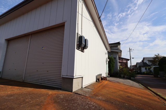 見附市今町5丁目　土地建物　事務所兼ガレージの外観パース