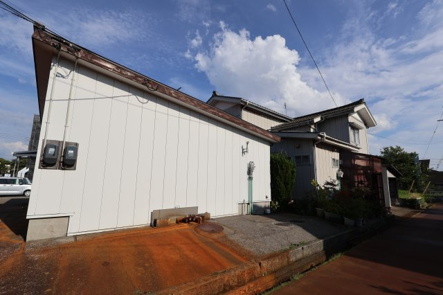 見附市今町5丁目　土地建物　事務所兼ガレージの外観