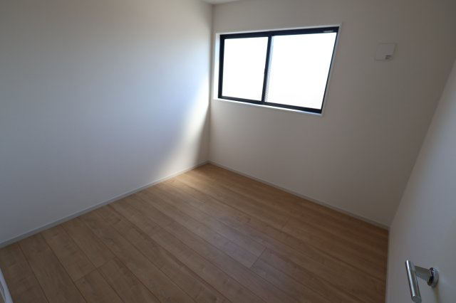 《仲介手数料無料》大宮区天沼町１丁目279-3新築一戸建ての洋室|3階 納戸扱い 4.5帖
