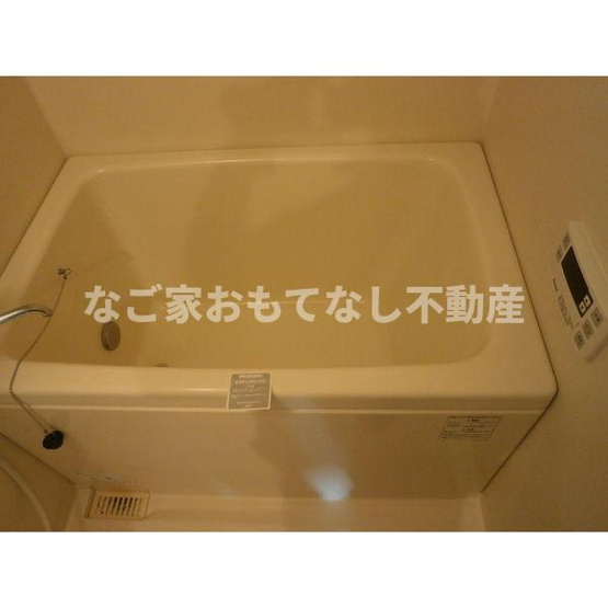 【浴室】 | コンフォート上小田井 | ※写真は別号室