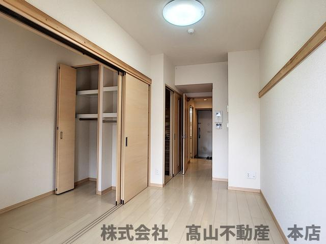 福津市日蒔野２丁目の賃貸マンションの居間・リビング