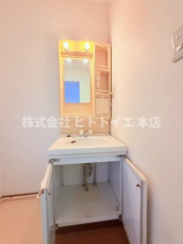 ライフタウンの独立洗面台