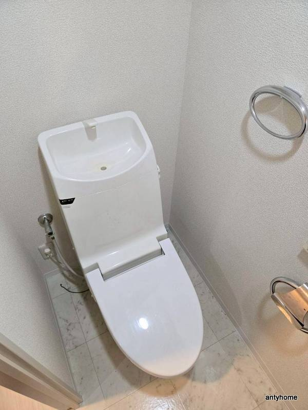 ブラービ南船場　仲介手数料無料のトイレ